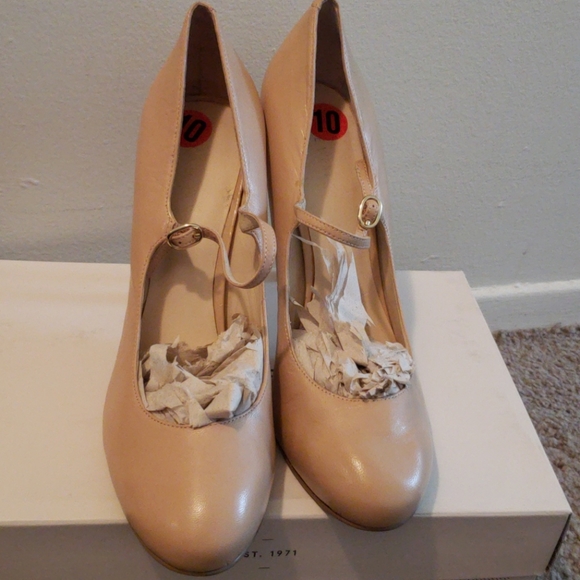 Dress shoes - Picture 2 of 3